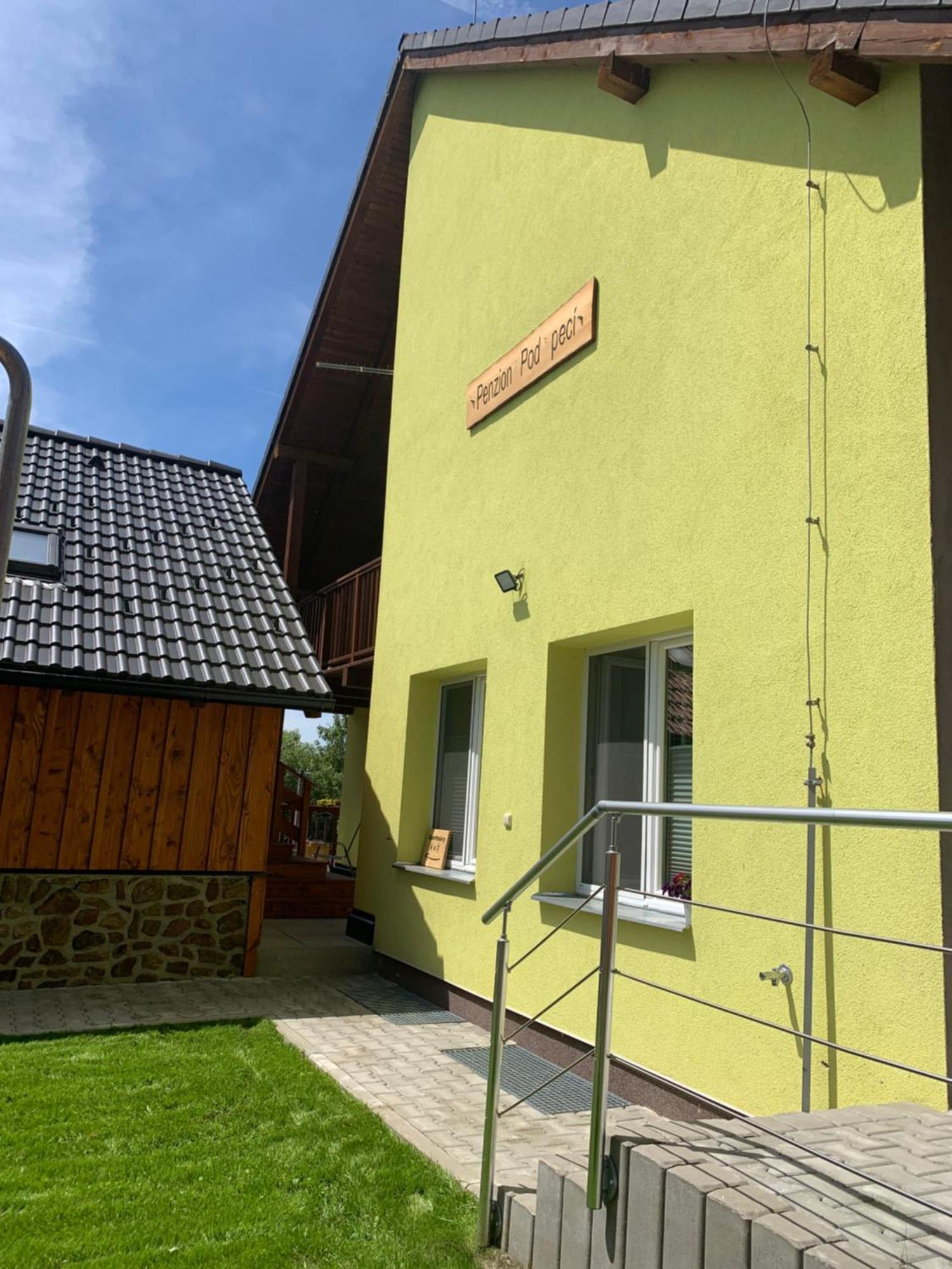 Penzion Pod Peci Lenora Exterior foto