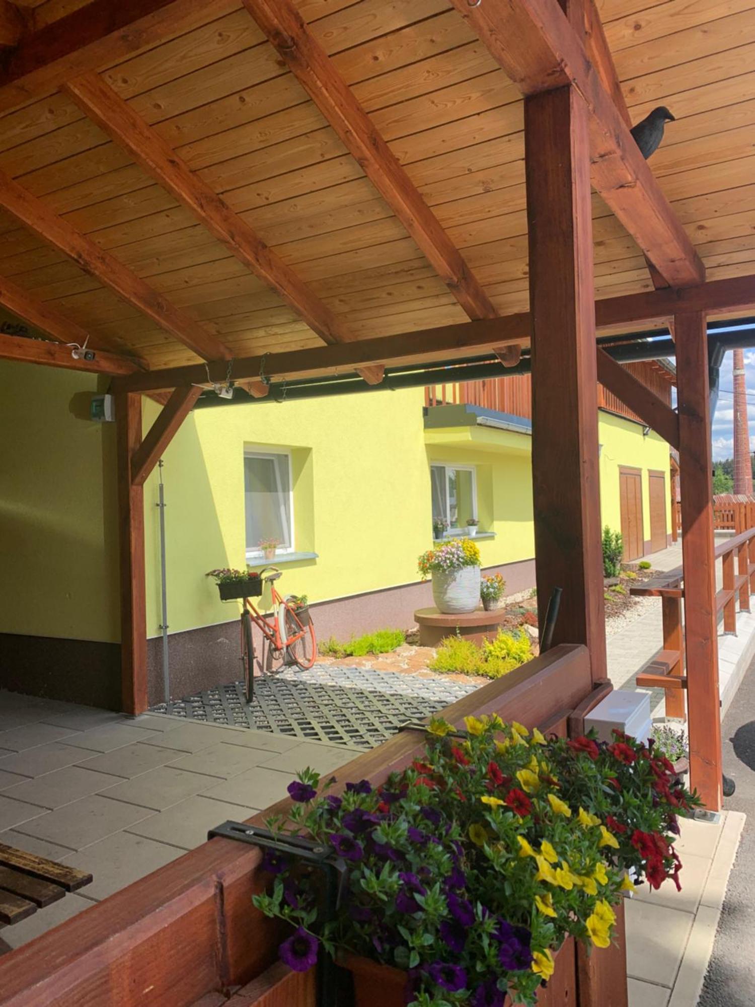 Penzion Pod Peci Lenora Exterior foto