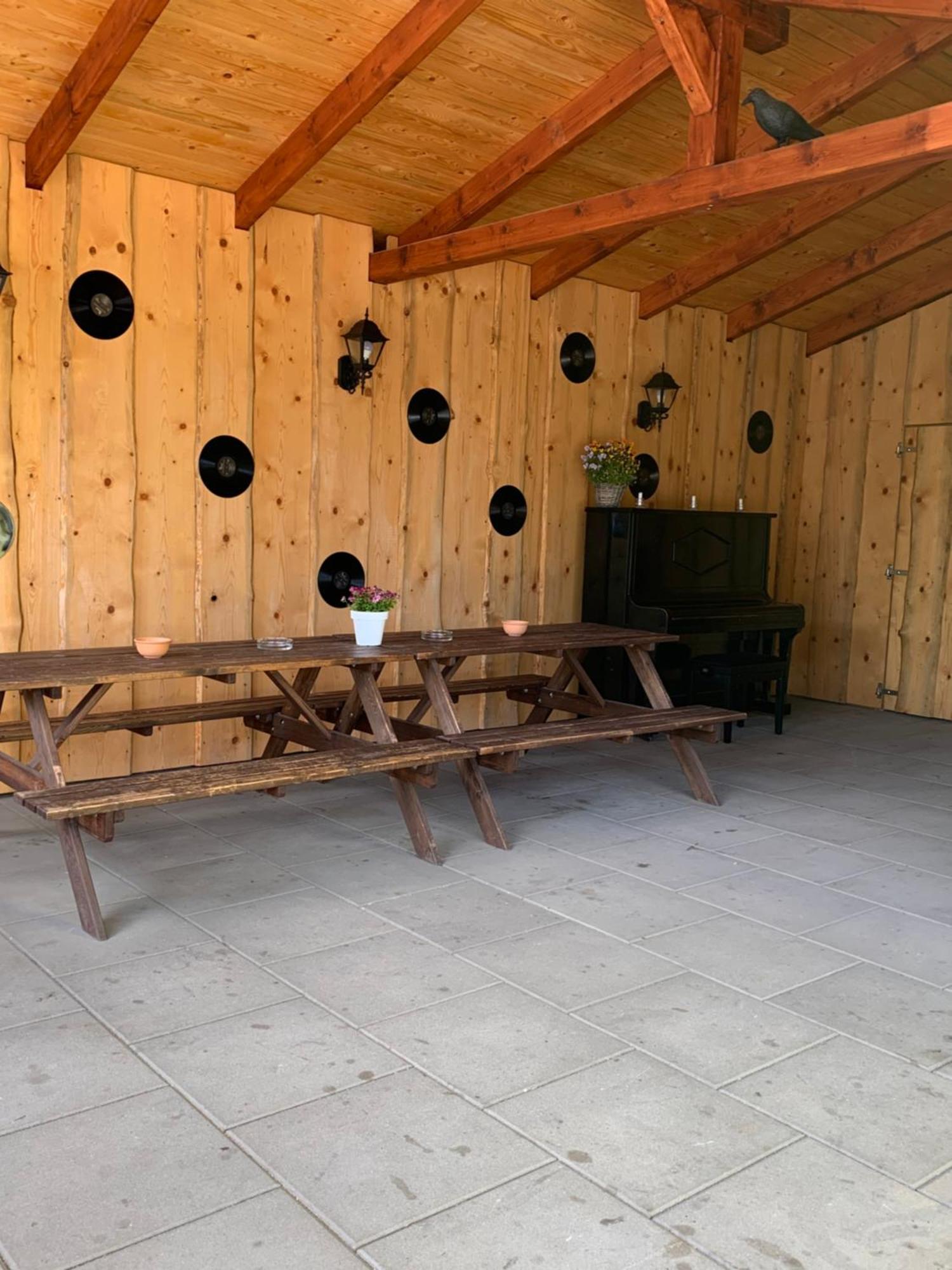 Penzion Pod Peci Lenora Exterior foto
